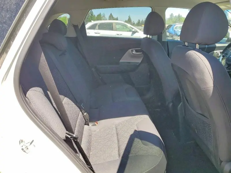 2017 KIA NIRO LX  