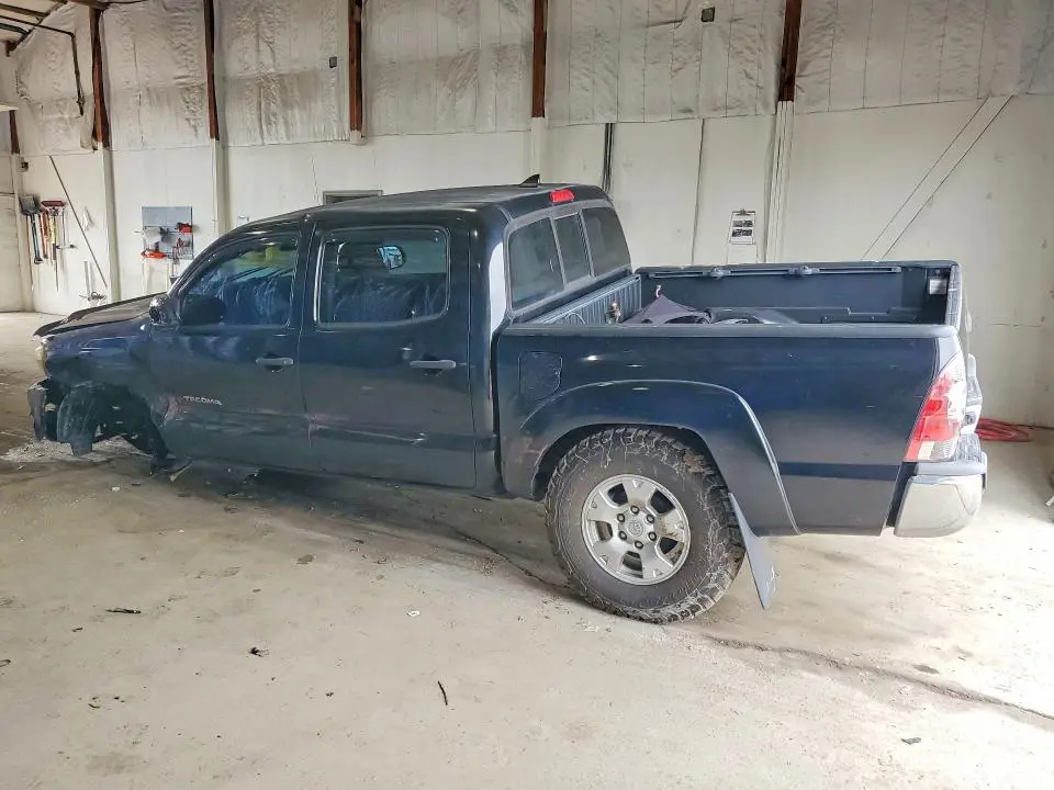 2015 TOYOTA TACOMA V6  