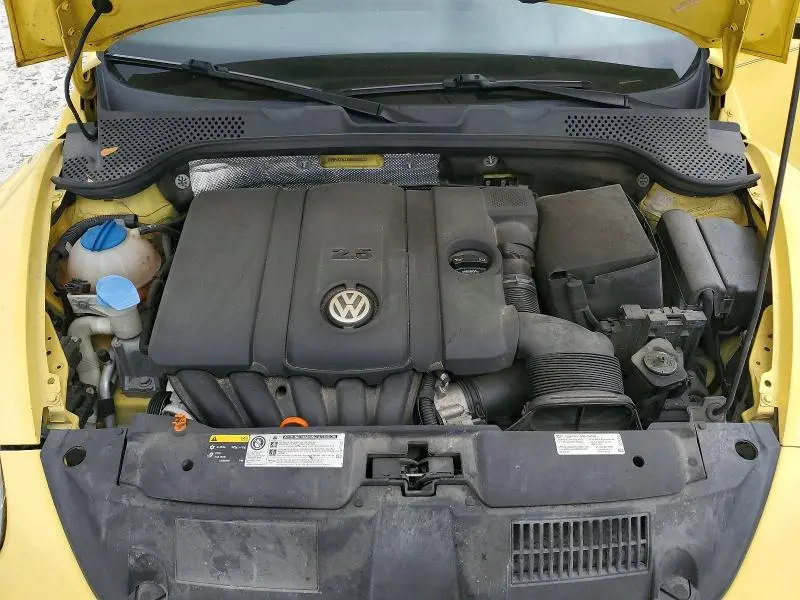 2013 VOLKSWAGEN BEETLE   