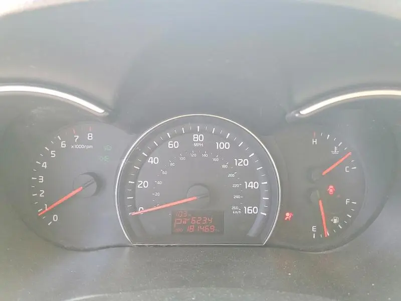 2014 KIA SORENTO LX  