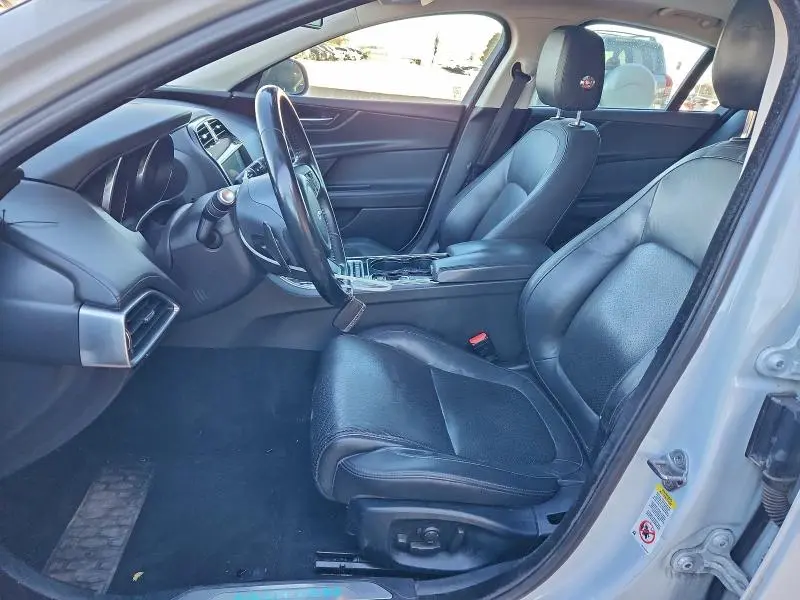 2017 JAGUAR XE FIRST EDITION  