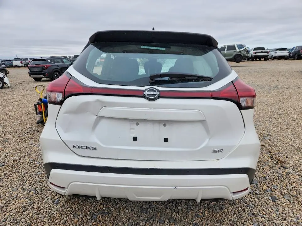 2023 NISSAN KICKS SR  