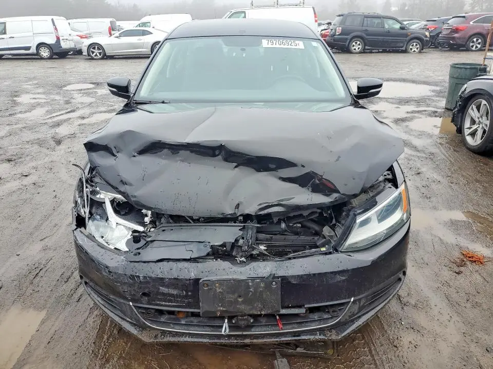 2013 VOLKSWAGEN JETTA SE  