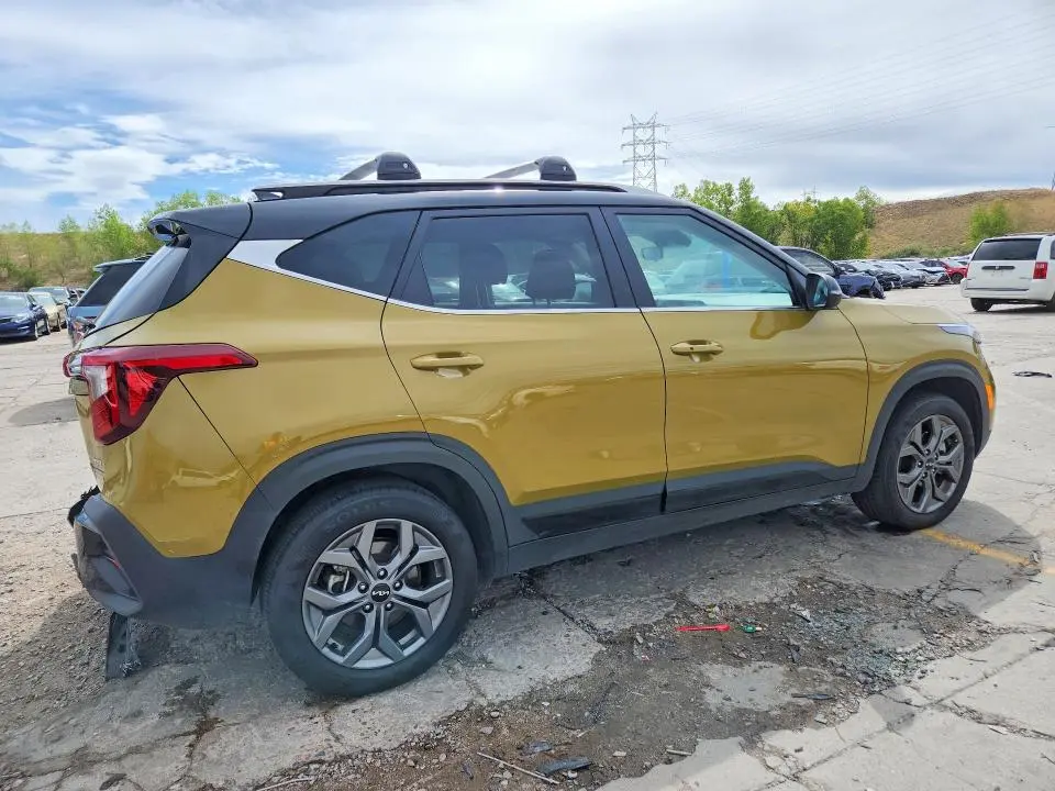 2024 KIA SELTOS S  