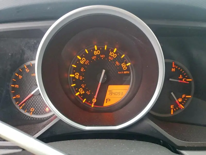 2010 TOYOTA 4RUNNER SR5  