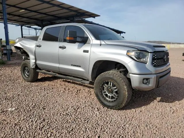 2018 TOYOTA TUNDRA CREWMAX SR5  