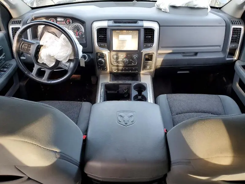 2013 RAM 1500 SLT  