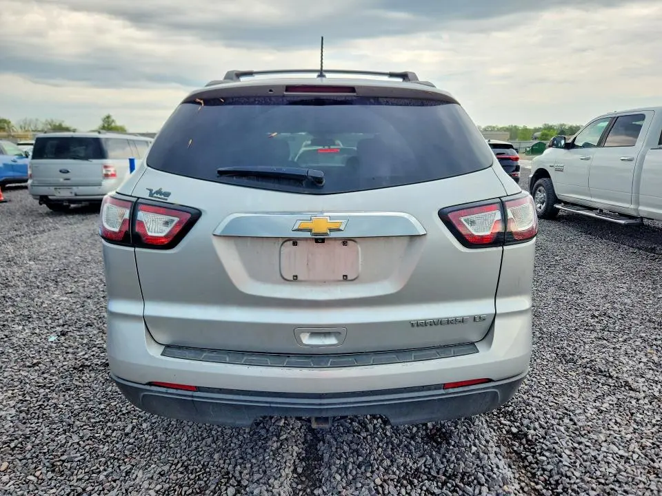 2015 CHEVROLET TRAVERSE LS  