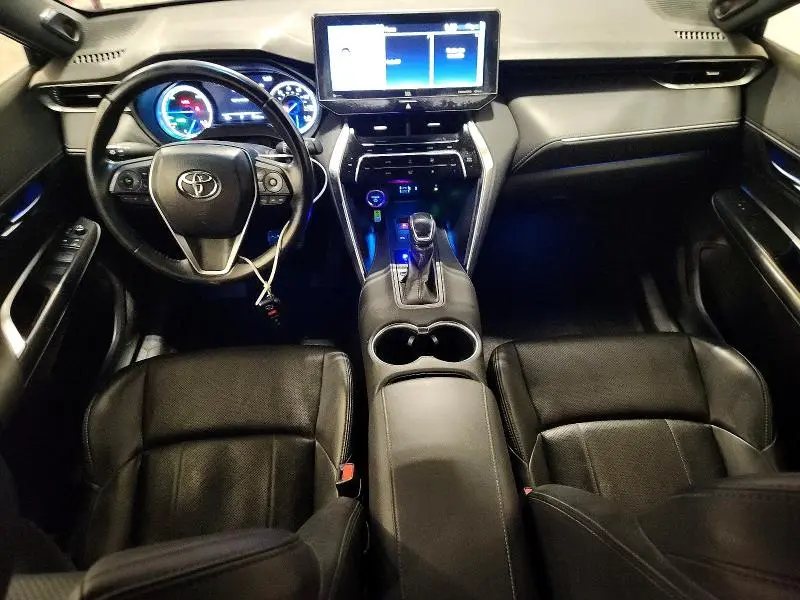 2021 TOYOTA VENZA XLE  