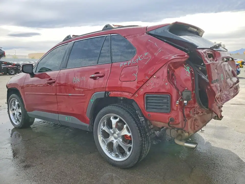 2019 TOYOTA RAV4 LE  