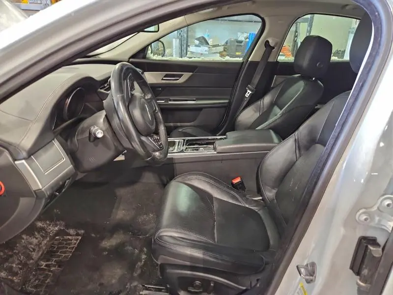 2016 JAGUAR XF PRESTIGE  