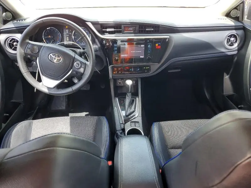 2018 TOYOTA COROLLA SE  