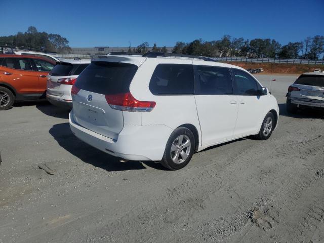 2014 TOYOTA SIENNA LE