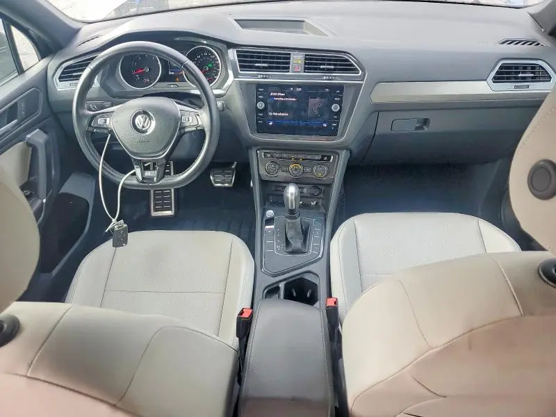 2020 VOLKSWAGEN TIGUAN SE  