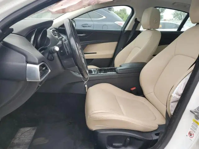 2017 JAGUAR XE PREMIUM  