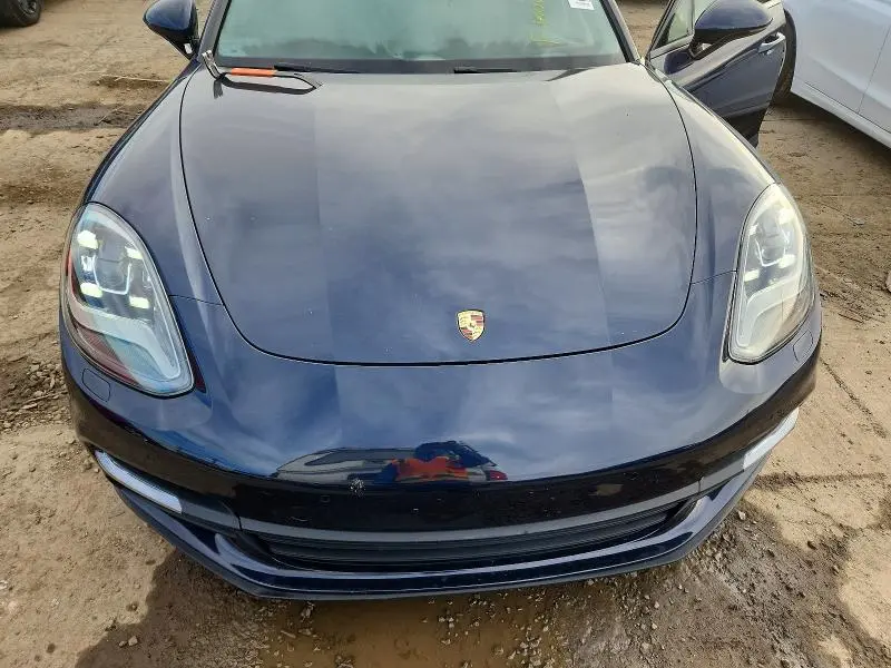 2018 PORSCHE PANAMERA 4  