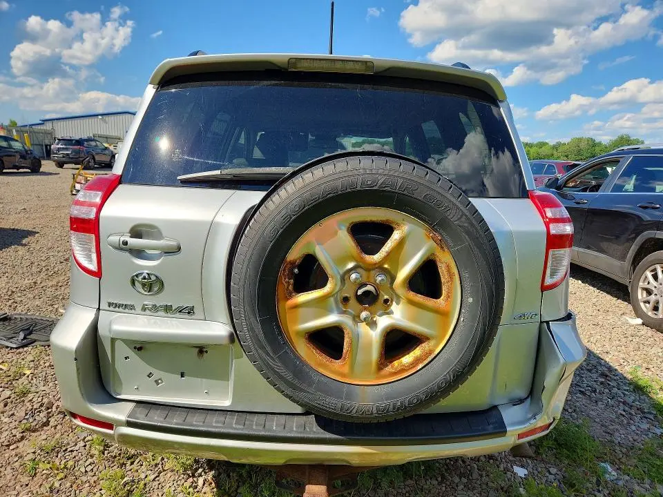2010 TOYOTA RAV4 LIMITED  