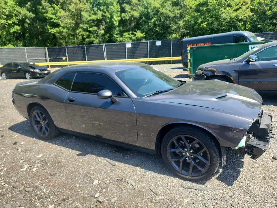 2022 DODGE CHALLENGER SXT  