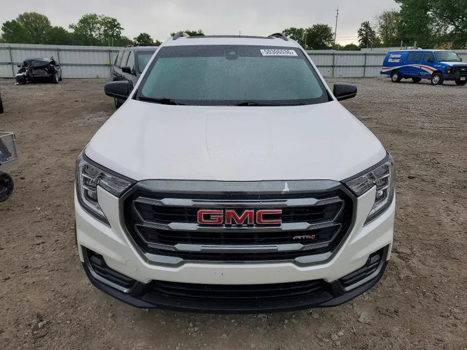 2024 GMC TERRAIN AT4  