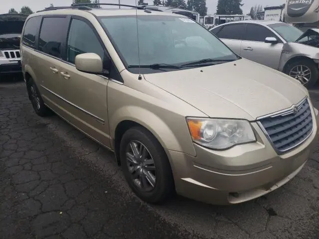 2010 CHRYSLER TOWN & COUNTRY TOURING  
