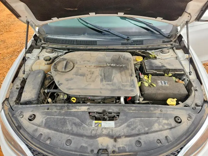 2015 CHRYSLER 200 C  