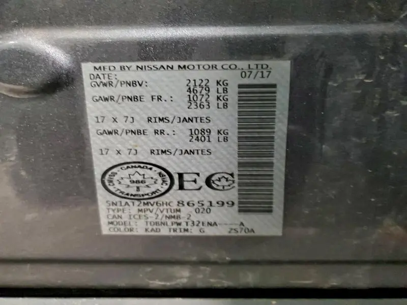 2017 NISSAN ROGUE SV  