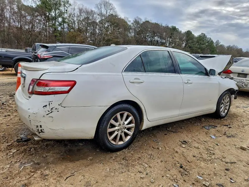 2011 TOYOTA CAMRY BASE  