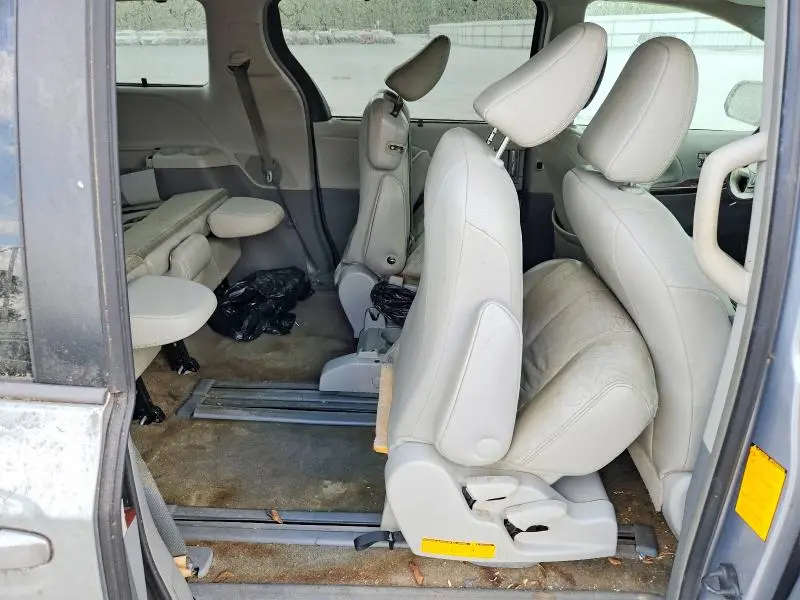 2012 TOYOTA SIENNA XLE 8-PASSENGER  