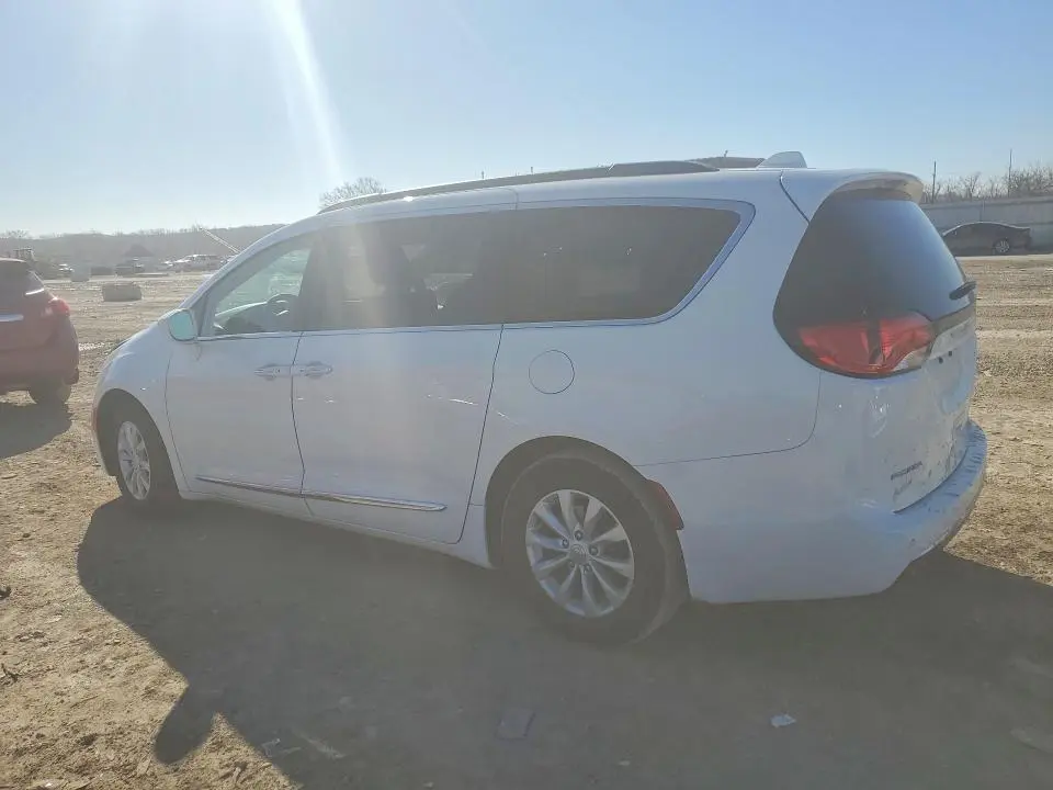 2017 CHRYSLER PACIFICA TOURING L  
