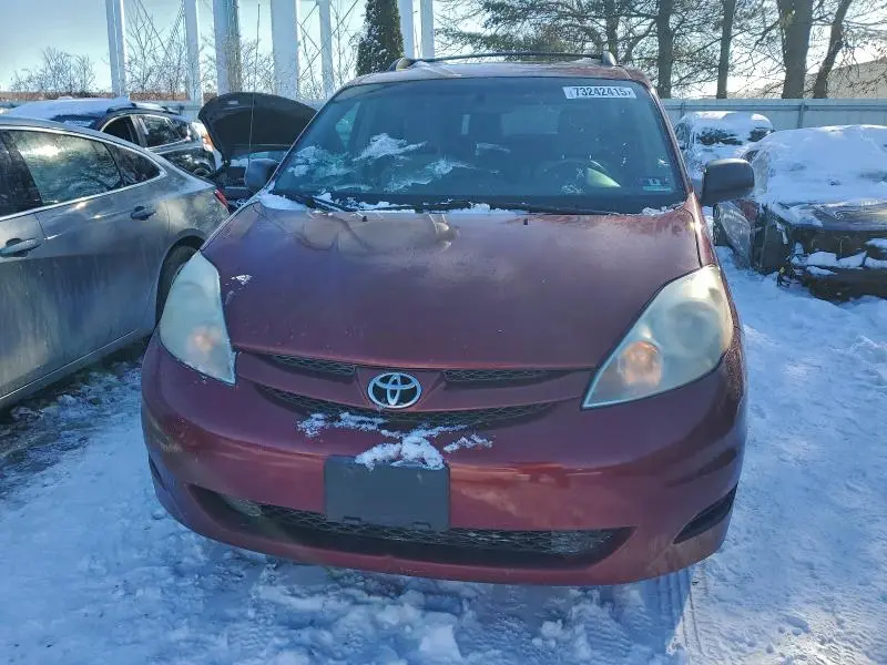 2010 TOYOTA SIENNA CE  