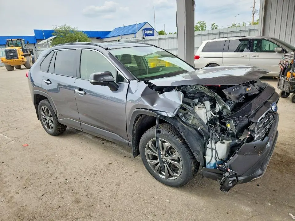 2022 TOYOTA RAV4 LIMITED  