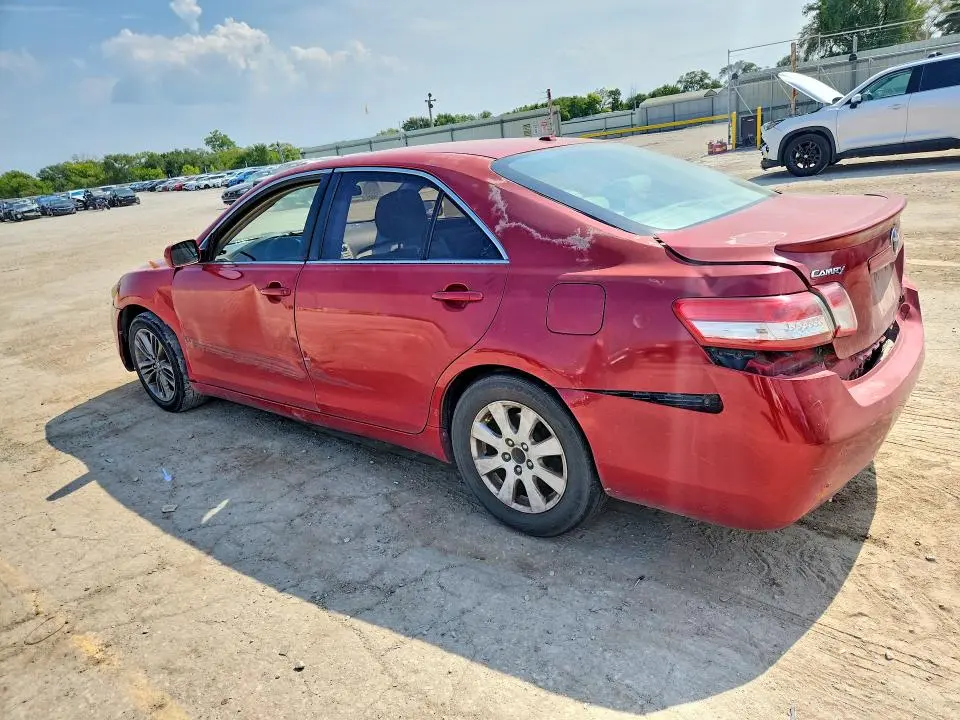 2011 TOYOTA CAMRY LE  