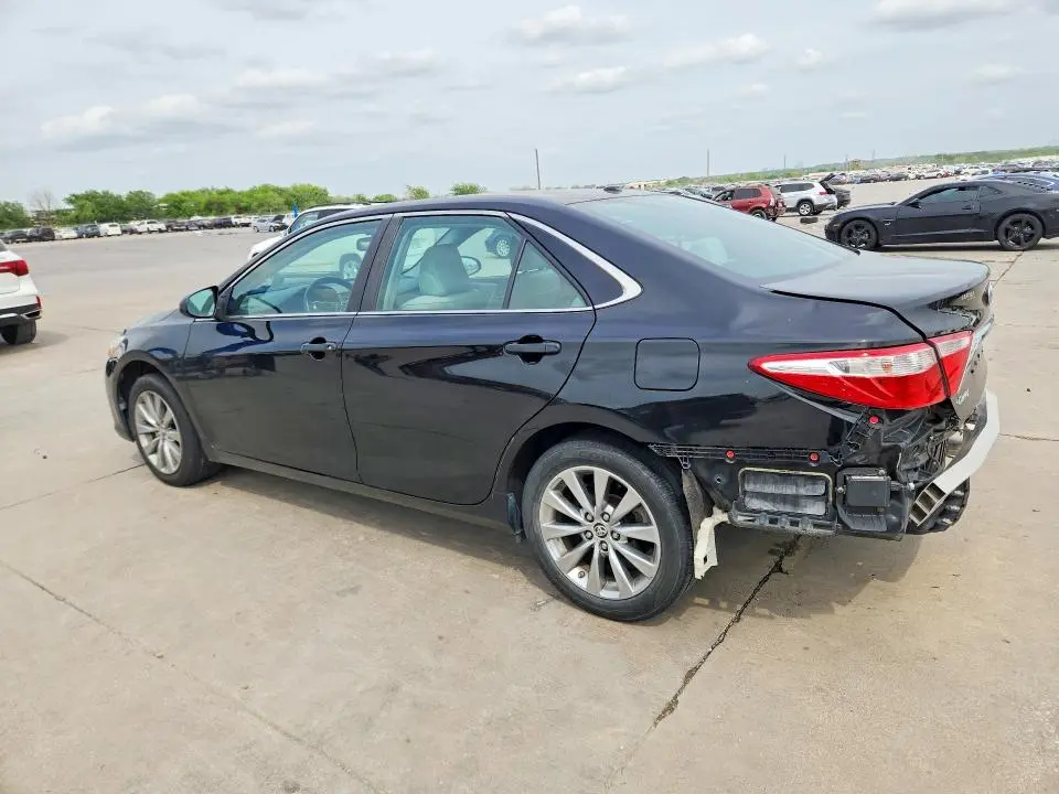 2016 TOYOTA CAMRY XLE  