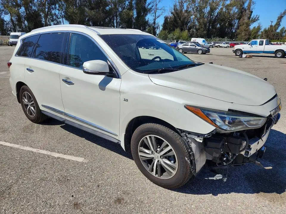 2020 INFINITI QX60 LUXE  