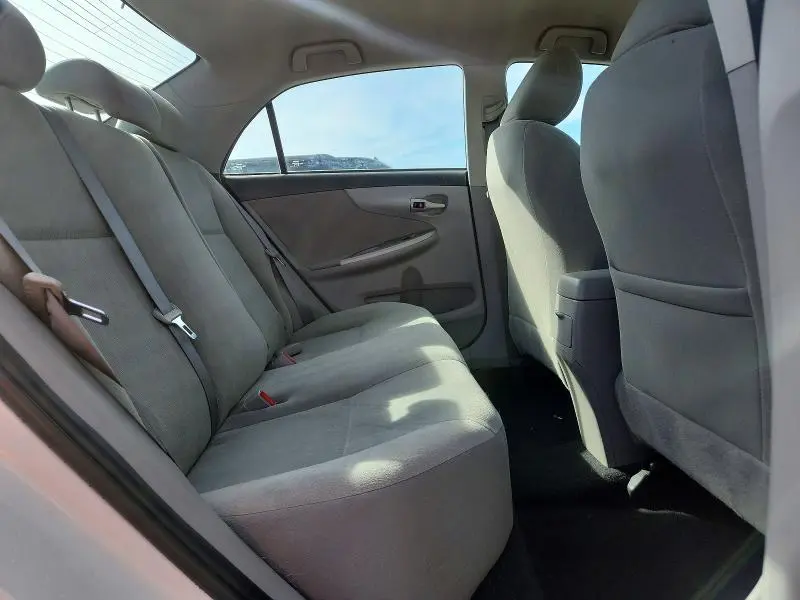 2013 TOYOTA COROLLA LE  