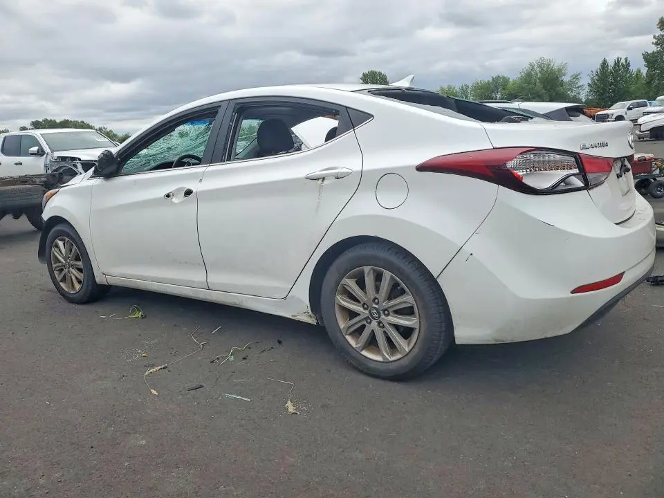2015 HYUNDAI ELANTRA SE  