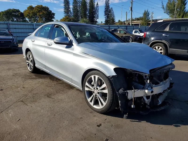 2015 MERCEDES-BENZ C 300  