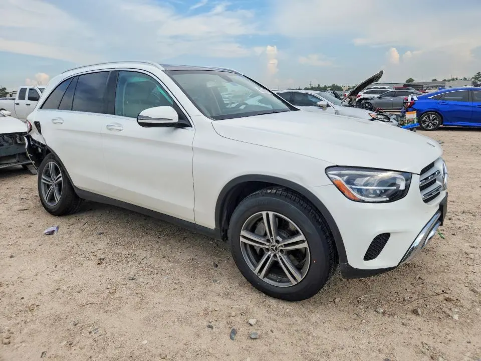 2020 MERCEDES-BENZ GLC 300  