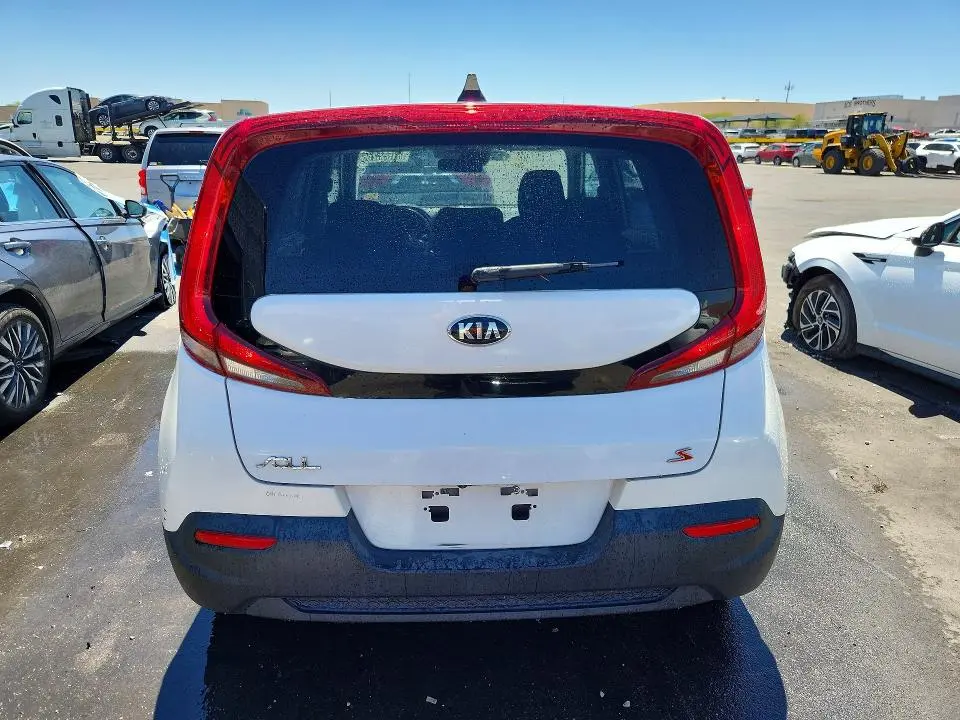 2020 KIA SOUL S  