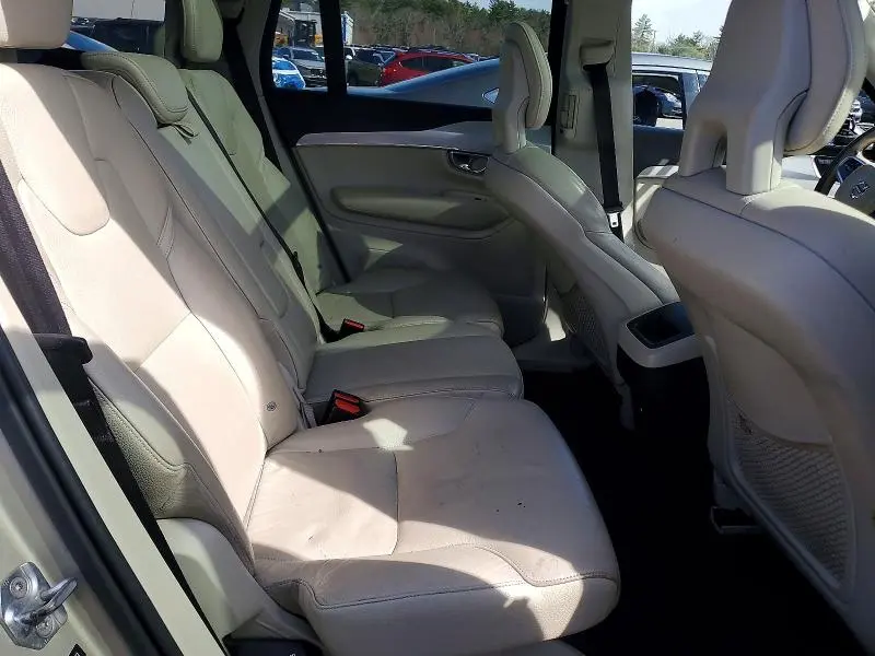 2016 VOLVO XC90 T5  