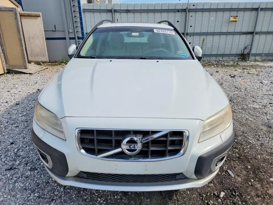 2011 VOLVO XC70 3.2  