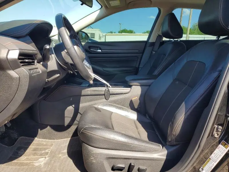 2019 NISSAN ALTIMA SR  
