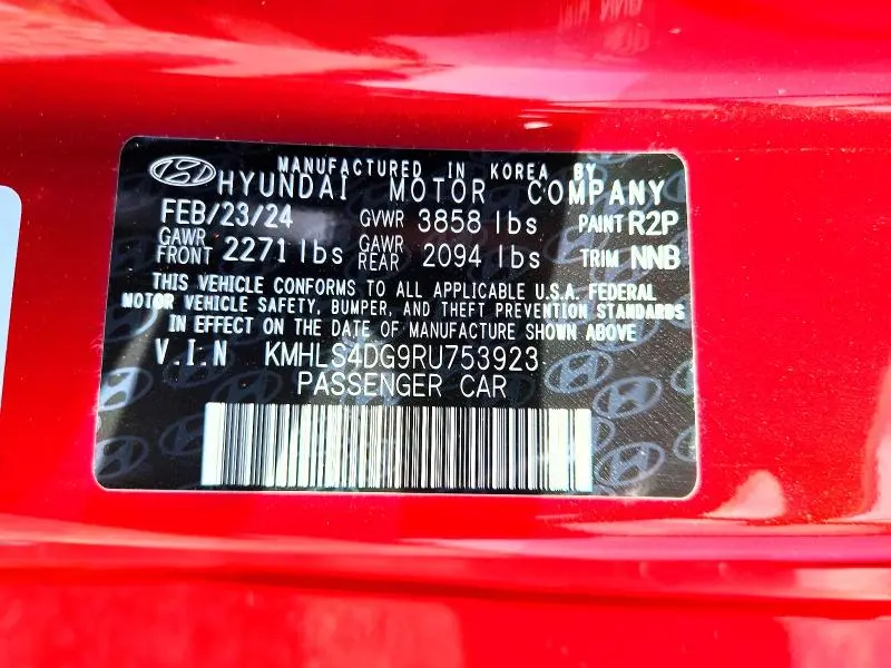 2024 HYUNDAI ELANTRA SEL  