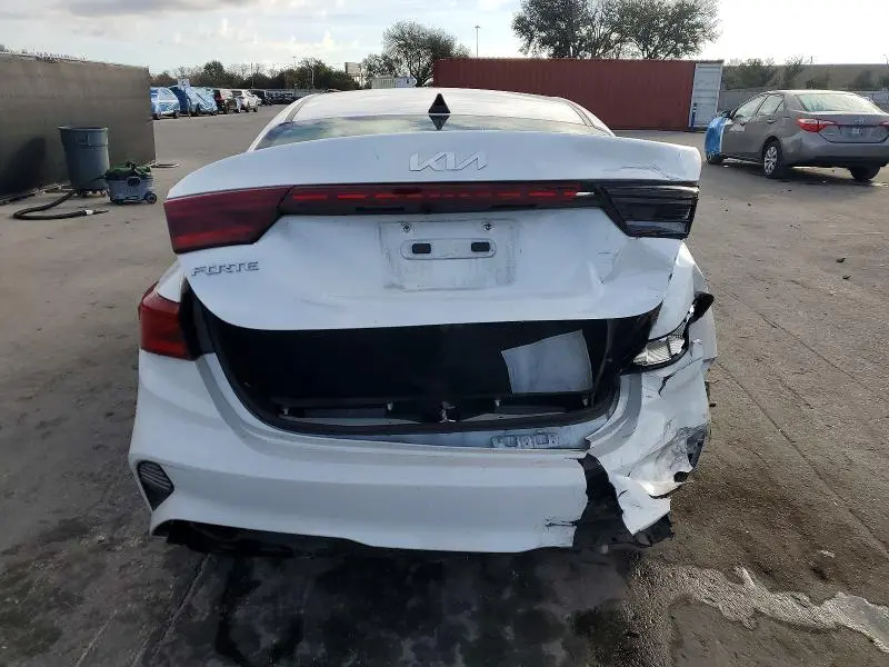2024 KIA FORTE   