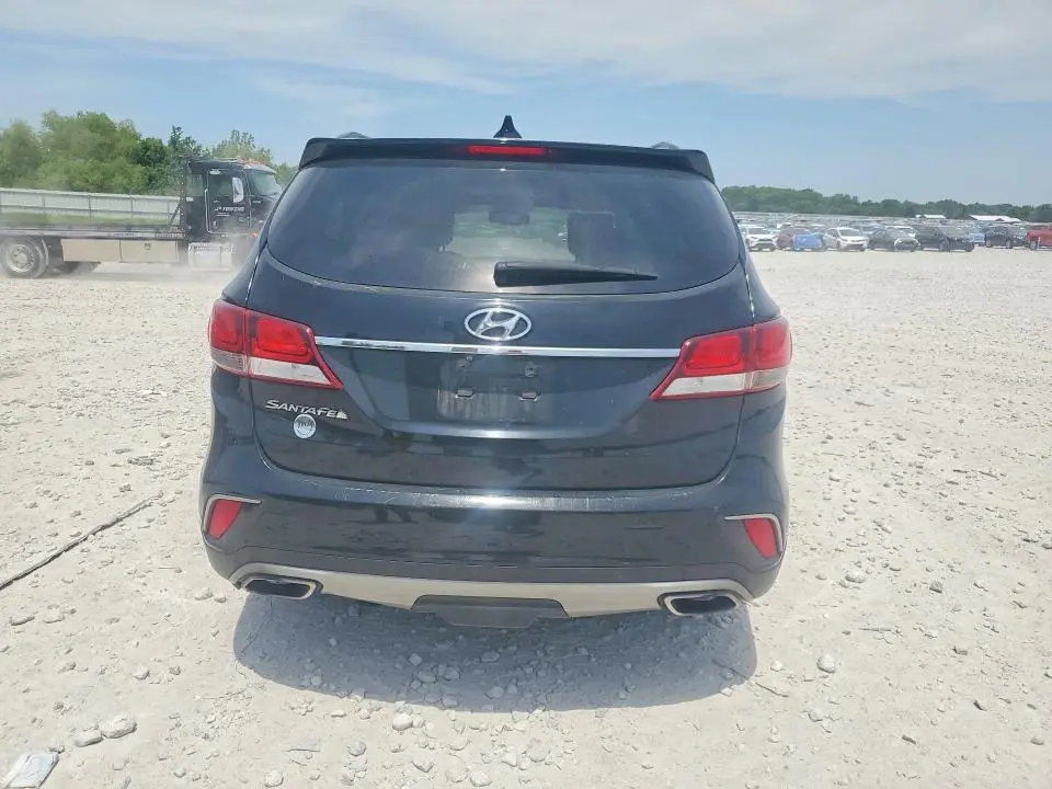 2017 HYUNDAI SANTA FE SE  
