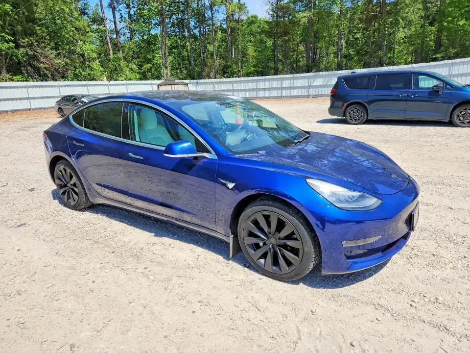 2018 TESLA MODEL 3   