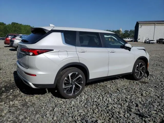 2024 MITSUBISHI OUTLANDER SE  