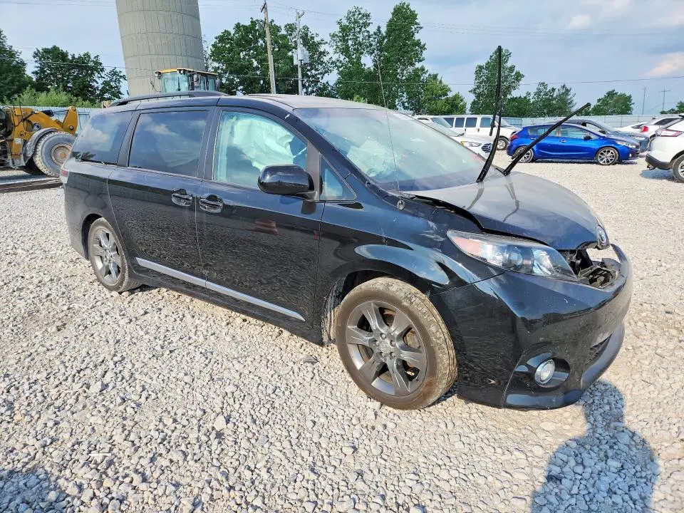 2011 TOYOTA SIENNA SPORT  