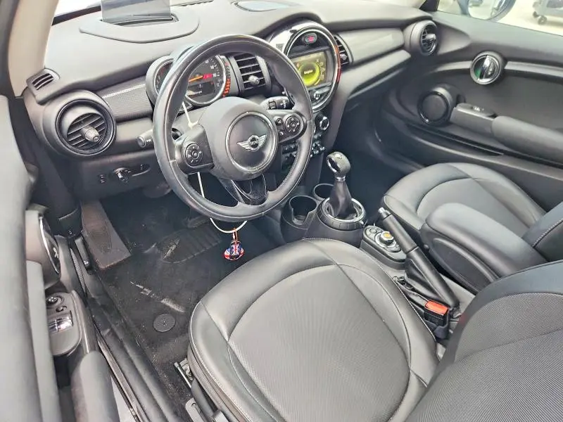 2015 MINI COOPER   