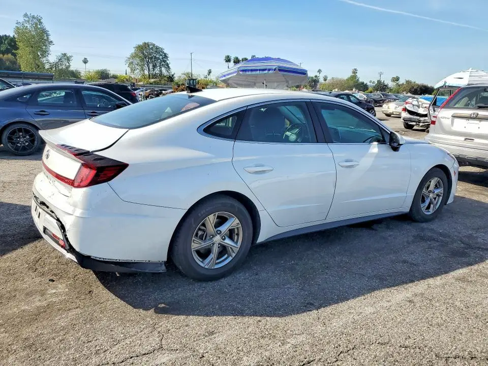2022 HYUNDAI SONATA SE  